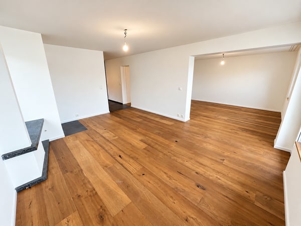Wohnen mit Weitblick sanierte 5-Zimmer-Wohnung mit unverbaubarer Seesicht 8