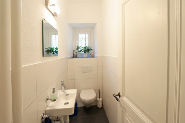 einzigartige Räumlichkeiten direkt am Stadtrand Büro/Atelier/Praxis 8