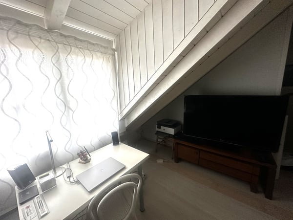 Charmante 1-Zimmer-Dachgeschosswohnung in Gutenswil 7