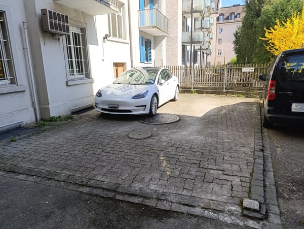 2 Aussenparkplätze zu vermieten 17