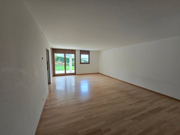Moderne 1.5-Zimmer-Wohnung mit grosszügigen Gartensitzplatz 2