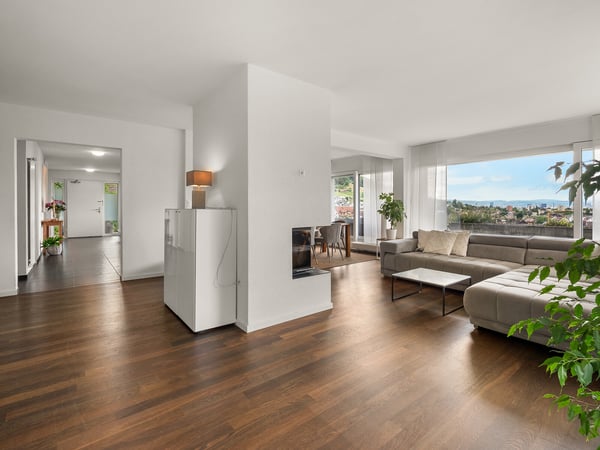 Familienhaus mit sehr viel Raum und fantastischer Panoramasicht 2