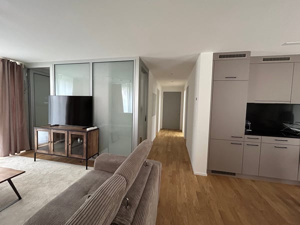 Moderne 1.5 Zimmer-Erdgeschosswohnung mit 60m2 Gartenfläche 3