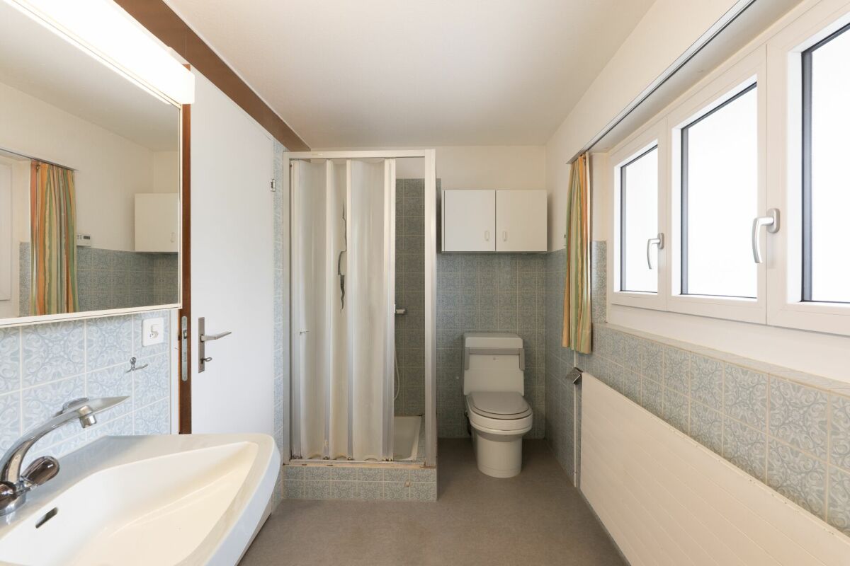 Casa unifamiliare con laboratorio nel centro del villaggio