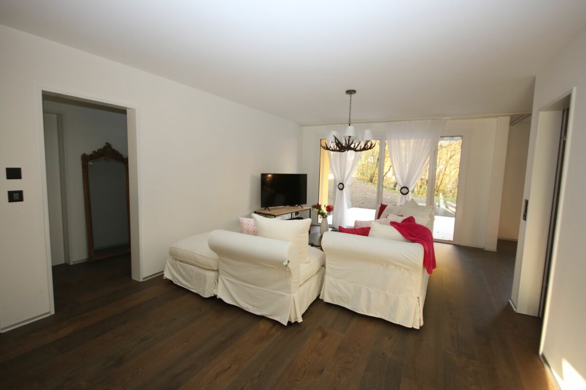 Moderne Wohnung in gepflegter Überbauung mit zwei Balkone!