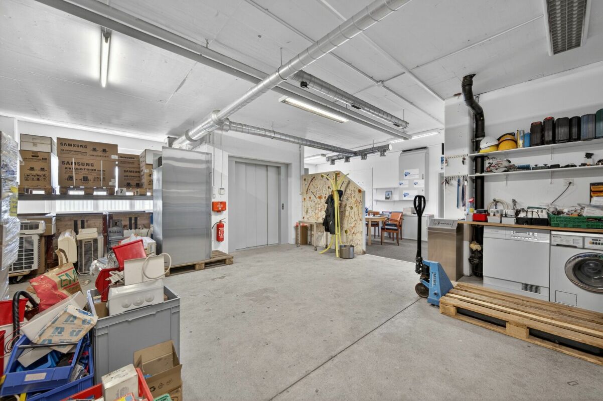 Attraktive Büro- und Lagerfläche