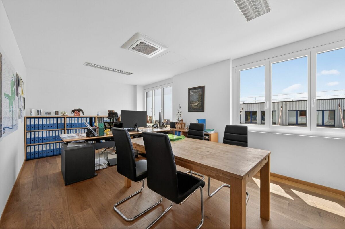 Attraktive Büro- und Lagerfläche