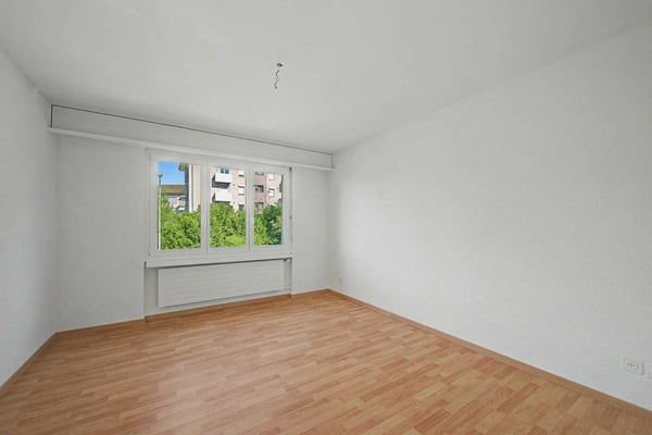 Helle und grosszügige 3.5-Zimmer-Wohnung 6