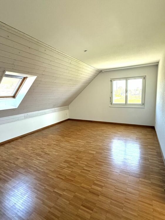 4.5-Zimmer-Maisonette-Wohnung an ruhiger & zentraler Lage 11