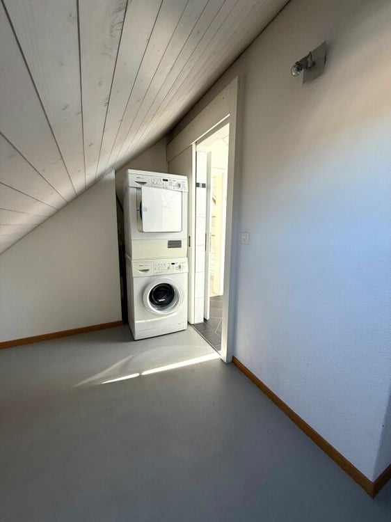 4.5-Zimmer-Maisonette-Wohnung an ruhiger & zentraler Lage 9