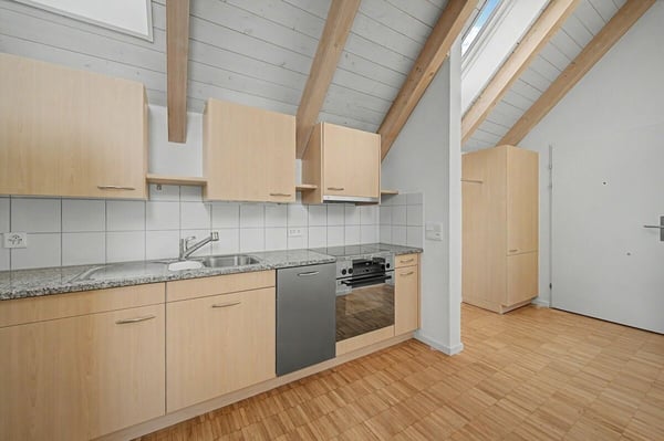 Gemütliche 2.5-Zimmer-Wohnung in grüner Umgebung 3