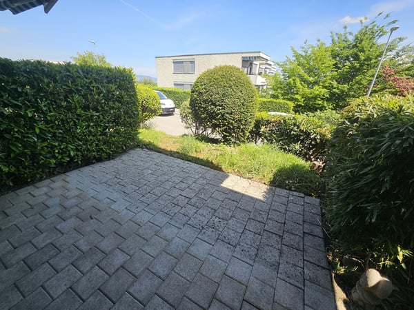 Single Wohnung mit Gartensitzplatz 2
