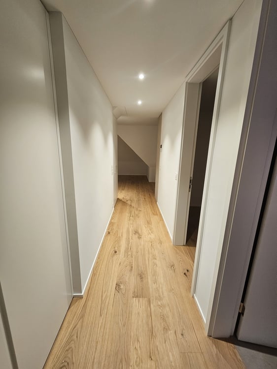 Erstbezug - Wohnen über den Dächern von Höngg  zentral mit eigener Dachterrasse und Weitblick 7