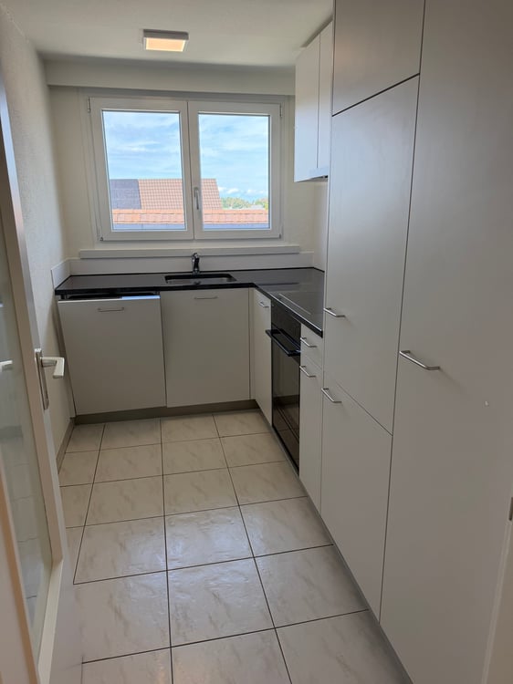 Charmante 1.5-Zimmer-Dachwohnung in Aadorf – sofort verfügbar 2