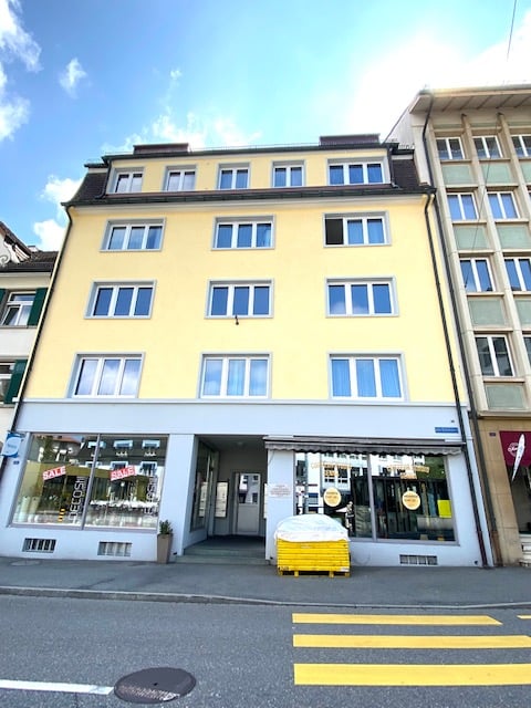 Luxeriöse sanierte 4,5 Zimmer Altbau Wohnung mit Balkon im Zentrum von Herisau 8