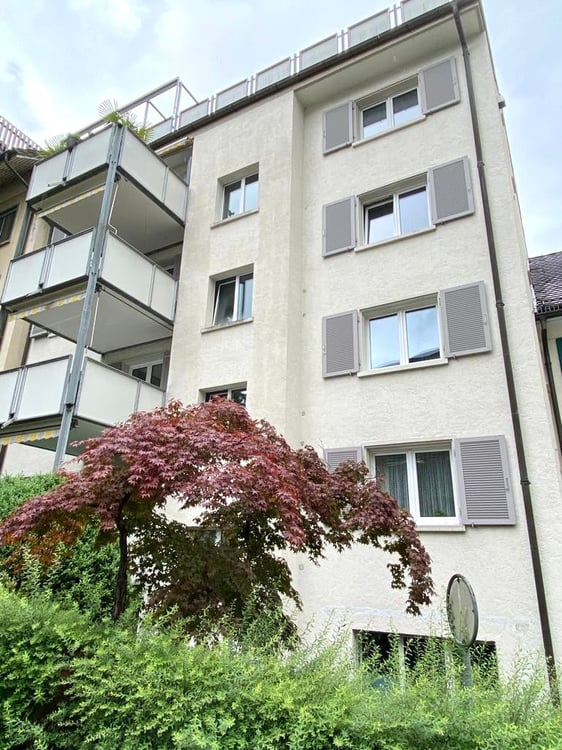 Luxeriöse sanierte 5,5 Zimmer Altbau Wohnung mit Balkon im Zentrum von Herisau 10