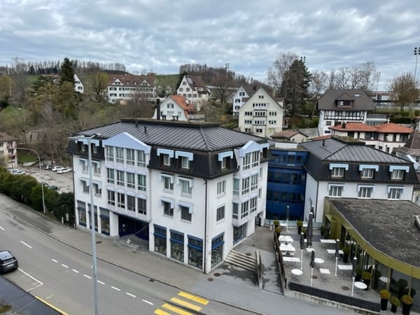 Luxeriöse sanierte 5,5 Zimmer Altbau Wohnung mit Balkon im Zentrum von Herisau 11