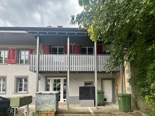 Ansprechende Wohnung mit zwei Balkonen 9