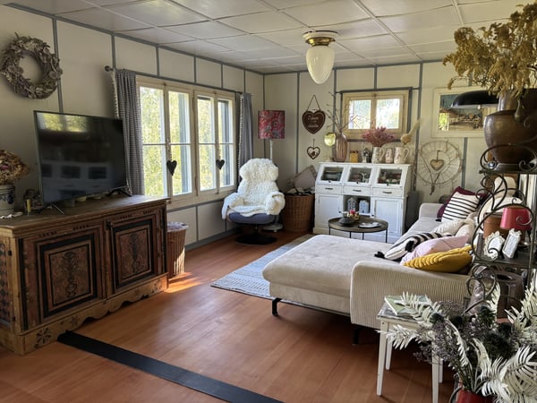 Charmantes 1.5-Zimmer-EFH mit viel Umschwung und Rheinblick 8