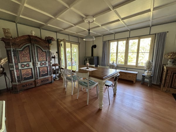 Charmantes 1.5-Zimmer-EFH mit viel Umschwung und Rheinblick 9