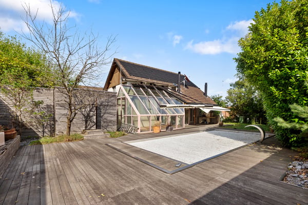 Pool, Sauna und Wintergarten: Freistehendes EFH mit viel Potenzial 4