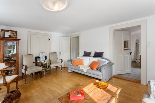 5.5-Zimmer-Haus mit besonderem Charme und Ausbaupotenzial 5