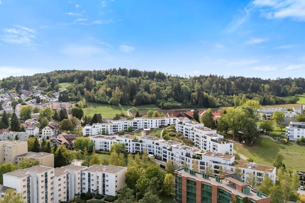 Wohnen mit Freiraum: Modern, 4.5 Zimmer und zwei Aussenbereiche 10