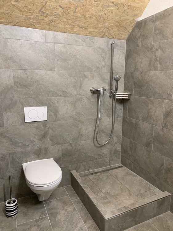 Zentrales Büro mit Nasszelle 7