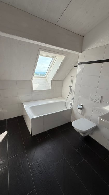 Luxuriöse 3 1/2 Minergie Maisonette Dach-Wohnung mit atemberaubende Aussicht und Balkon 11