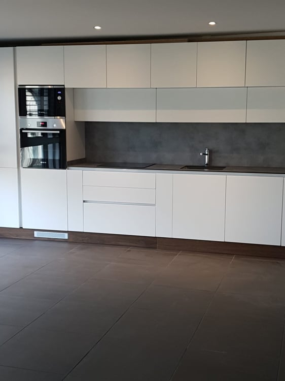 Luxuriöse 2 1/2 Zimmer-Wohnung mit eigenem Waschturm und grossen Balkon 6