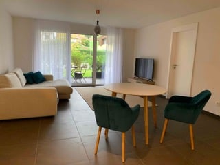 Luxuriöse 2 1/2 Zimmer-Wohnung mit eigenem Waschturm und grossen Balkon 8