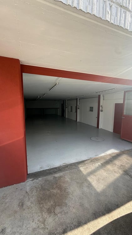 220m² helle Lager-/Gewerbefläche mit eigenem WC & Direktzufahrt 7