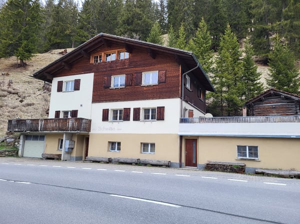 Gemütliche 2-Zimmer-Wohnung in ruhiger Lage in Langwies 1