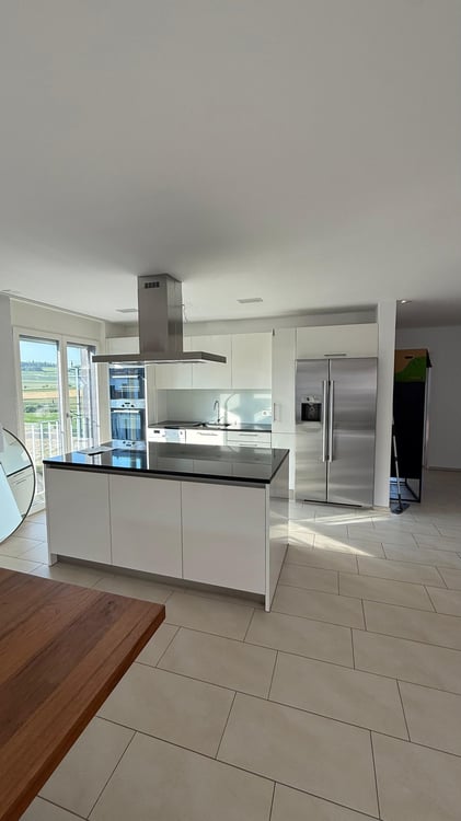 Luxuriöse 3 1/2 Minergie Maisonette Dach-Wohnung mit atemberaubende Aussicht und Balkon