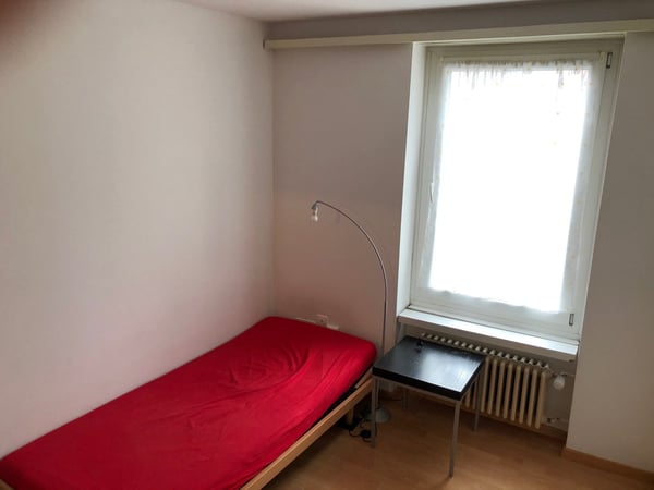 zentral gelegen, nur wenige Gehminungen zum Spisertor 2