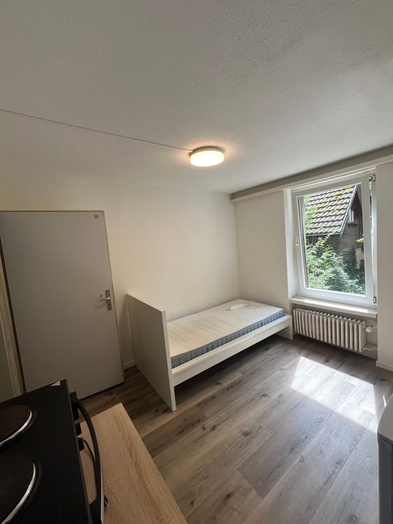 zentral gelegen, nur wenige Gehminungen zum Spisertor 6