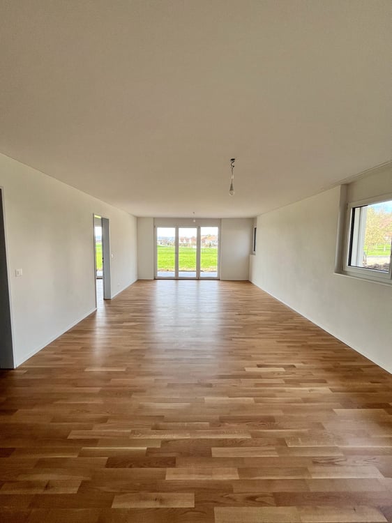Erdgeschosswohnung mit Weitsicht an bester Sonnenlage im Zürcher Weinland 1
