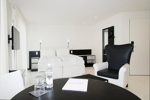 Moderne 2 oder 2.5 Zimmer-Studios in der Hotelresidence Thessoni Home****, Zürich - Regensdorf 2