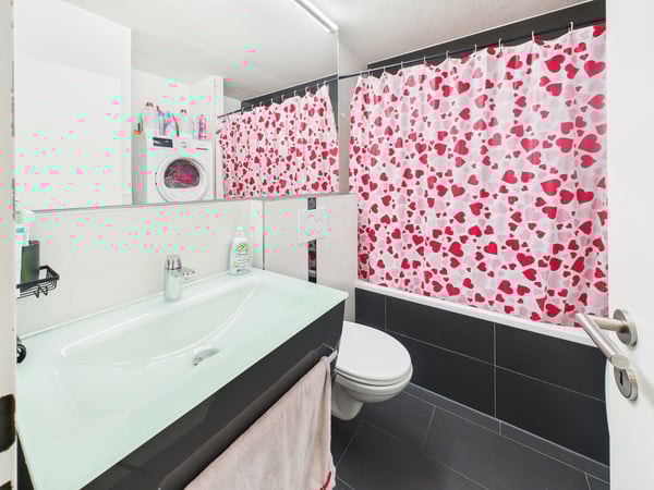 Gut erhaltene 1.5-Zimmer im Zentrum 7