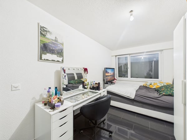 Gut erhaltene 1.5-Zimmer im Zentrum 9