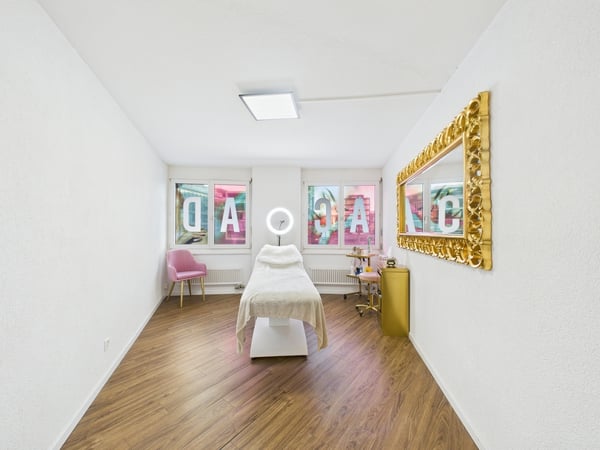 Im Herzen von Baden : Beauty-Salon & Academy, Baden (AG) 8