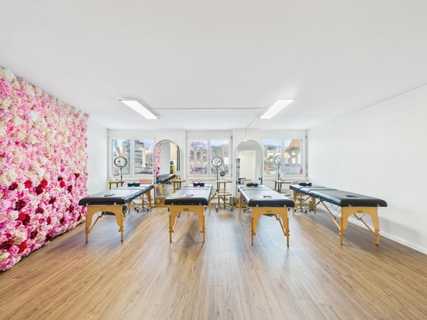 Im Herzen von Baden : Beauty-Salon & Academy, Baden (AG) 11