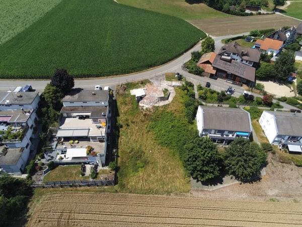 Helle & grosszügige 5.5-Zimmer Maisonette mit zwei Terrassen Birrhard 7