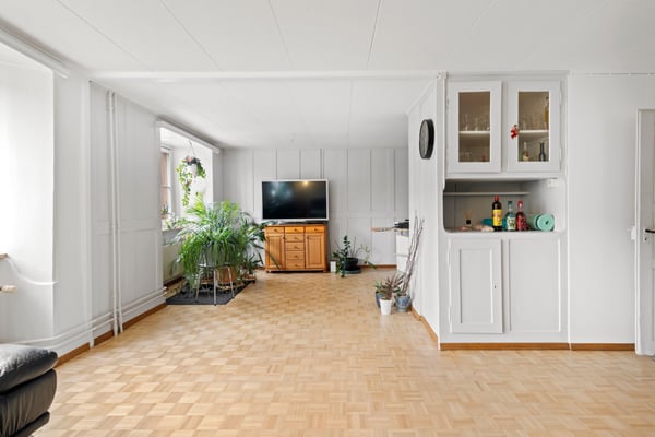Charmantes 9-Zimmer-Reihenhaus mit Garage in Trasadingen kaufen 7