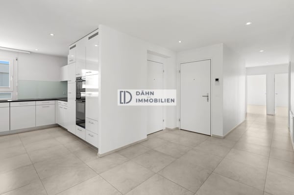 Lichtdurchflutete 5.5-Zi.-Attika mit 130 m² Terrasse in Schlieren 3