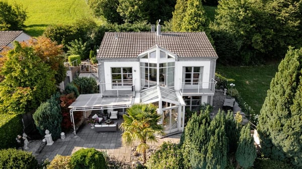 Einfamilienhaus mit Weitsicht und gehobenem Innenausbau 1