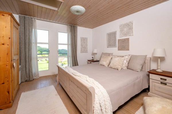 Einfamilienhaus mit Weitsicht und gehobenem Innenausbau 7