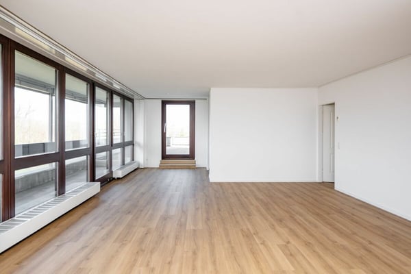 Attikawohnung mit privater Sauna in Aarau 4
