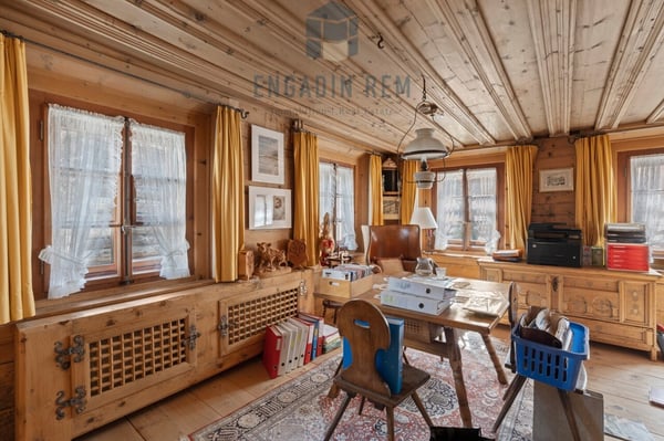 Engadinerhaus mit drei Einheiten im Herzen von Champfèr 5