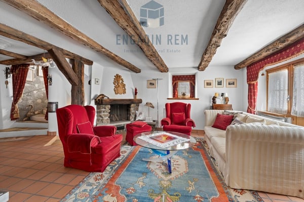 Mehrfamilienhaus mit drei Einheiten im Herzen von Champfèr 3